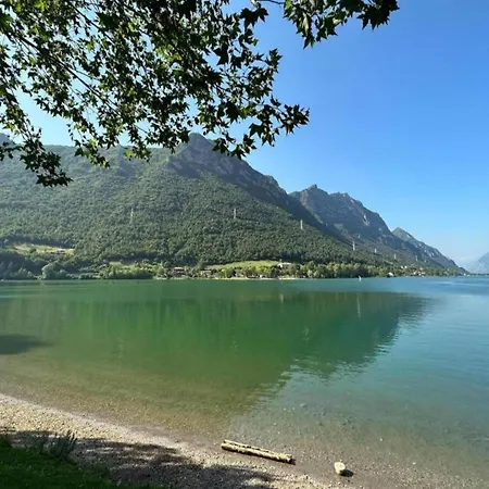 Modern In Idro Lombardy Near Idro Holiday home Crone